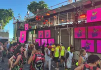 Fãs defendem Daniela Mercury e cobram abertura do Barra-Ondina