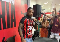 Ídolo? Marinho surpreende em apresentação no Vitória: "Falta muito" imagem