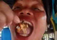 Influenciadora morre após comer caranguejo envenenado