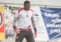Jair Ventura exalta jovem goleiro após goleada do Vitória: "Satisfeito" imagem