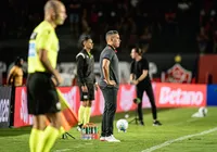 Jair Ventura vê Vitória "implacável" e afirma: "Melhor que o Flamengo" imagem