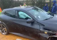 Jogadores de gigante inglês sofrem acidente às vésperas da Champions