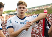 Joia de R$ 626 milhões do Bahia é herói no clássico contra o Vitória