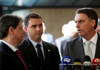 Kassab incita Tarcísio de Freitas a 'subir o tom' contra Bolsonaro imagem