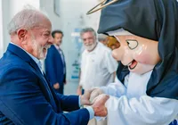 Lula em Salvador está em missão oficial, mas na real já é campanha imagem