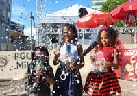 Mini foliões lotam o Fuzuê e pais destacam cuidados com as crianças