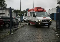 Mulher dada como morta após atropelamento deixa hospital após semanas internada