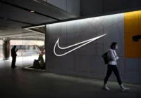 Nike é acusada de suposta 'discriminação' contra trabalhadores brancos imagem