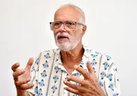 "O Carnaval deixou de ser cultura e virou produto", diz Roberto Mendes imagem