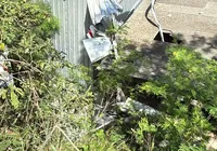 Pânico: avião cai logo após decolar e atinge estabelecimento comercial