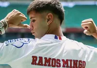 Passagem de bastão: jogadores do Bahia que são referências para a base imagem
