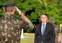 Perda de salário e presídio comum: o que Bolsonaro perde com expulsão do Exército imagem