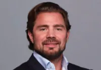 PF conclui perícia em celulares de Vorcaro e mira autoridades