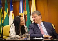 Primeira-dama surpreende ao sugerir Tarcísio como novo CEO do Brasil imagem