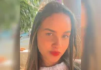 Professora morre após cair de carro conduzido por ex-marido na Bahia imagem