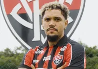 Reforço na Toca do Leão! Vitória anuncia centroavante ex-Benfica imagem