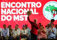 Rompidos? Após aproximação, Lula critica Trump em evento na Bahia imagem