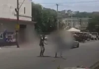 Vídeo: homem é esfaqueado por mulher em via pública de Salvador