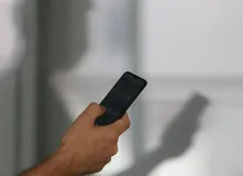 Celular antes dos 12 anos aumenta risco de obesidade e depressão - Imagem