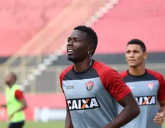 Aposentado, ídolo do Vitória volta à campo para jogar o Intermunicipal - Imagem