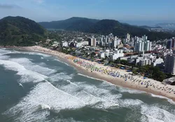 Pedágio de verão: paraíso do litoral aprova taxa de até R$ 145 para turistas - Imagem