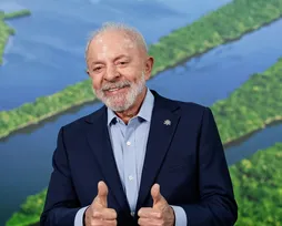 Atlas/Bloomberg: Lula lidera todos os cenários e venceria eleição - Imagem