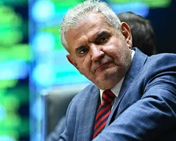 Oposição mira Angelo Coronel para 2026; senador resiste - Imagem