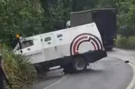 Acidente grave envolvendo carro-forte termina com três mortos na Bahia - Imagem