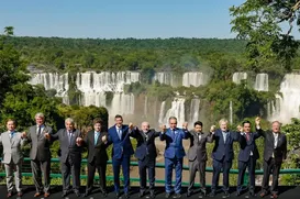 Acordo UE-Mercosul será assinado mesmo com oposição francesa, diz Lula - Imagem