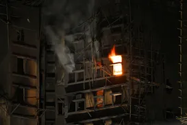 Andaimes de bambu e alarmes falhos aumentam mortes em Hong Kong - Imagem