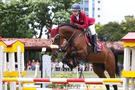 Aos 10 anos, baiana vira bicampeã e faz história no hipismo - Imagem