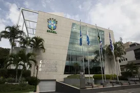 Bahia e Vitória dão salto histórico no ranking de clubes da CBF - Imagem