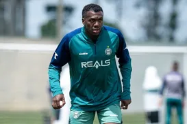 Bahia oferece salário triplicado para contratar zagueiro de clube campeão brasileiro - Imagem