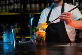 Bares e restaurantes terão limite de horário de funcionamento na Bahia - Imagem