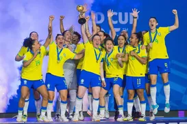 Brasil dá show e conquita a primeira Copa do Mundo de Futsal Feminino - Imagem