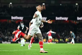 Brasileiro supera lesões e volta a marcar após quase um ano sem gols - Imagem