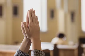 Campeã da internet é pela paz das religiões - Imagem