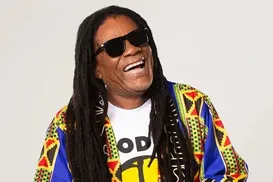 Cantor Lazinho é afastado do Olodum durante agenda de verão 2026 - Imagem