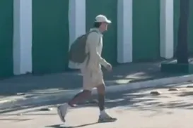 Capitão do Palmeiras volta pra casa a pé após vice na Libertadores - Imagem