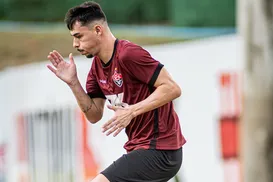 Claudinho volta de lesão? Saiba como está o lateral-direito - Imagem