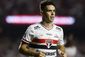 Craque de time do Brasileirão anuncia aposentadoria após grave problema - Imagem