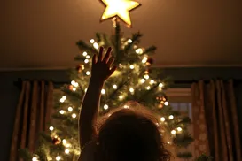 Decoração de Natal: dicas para gastar menos com as luzes da festa - Imagem