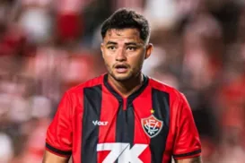 Dispensado pelo Vitória, meia deixa futebol japonês e fica sem clube - Imagem