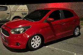 Dupla é presa com carro clonado durante blitz em Salvador - Imagem