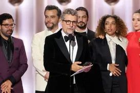 Elenco de O Agente Secreto celebra Globo de Ouro com roda de samba - Imagem