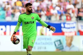 Ex-Vitória deixa clube 18 dias após anúncio e pode se aposentar - Imagem