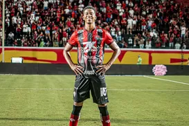 Ex-atacante do Vitória é o mais novo reforço de grande time para 2026 - Imagem