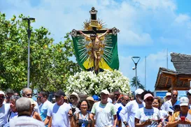 Fiéis levam imagem do Senhor do Bonfim à Conceição da Praia - Imagem