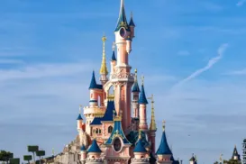 Greve escancara bastidores da Disney e parque aparece tomado por lixo - Imagem