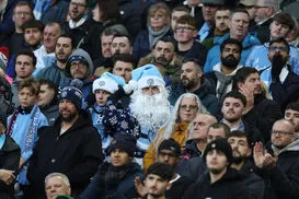 Guardiola exige pesagem pós-Natal e ameaça barrar jogadores acima do peso - Imagem